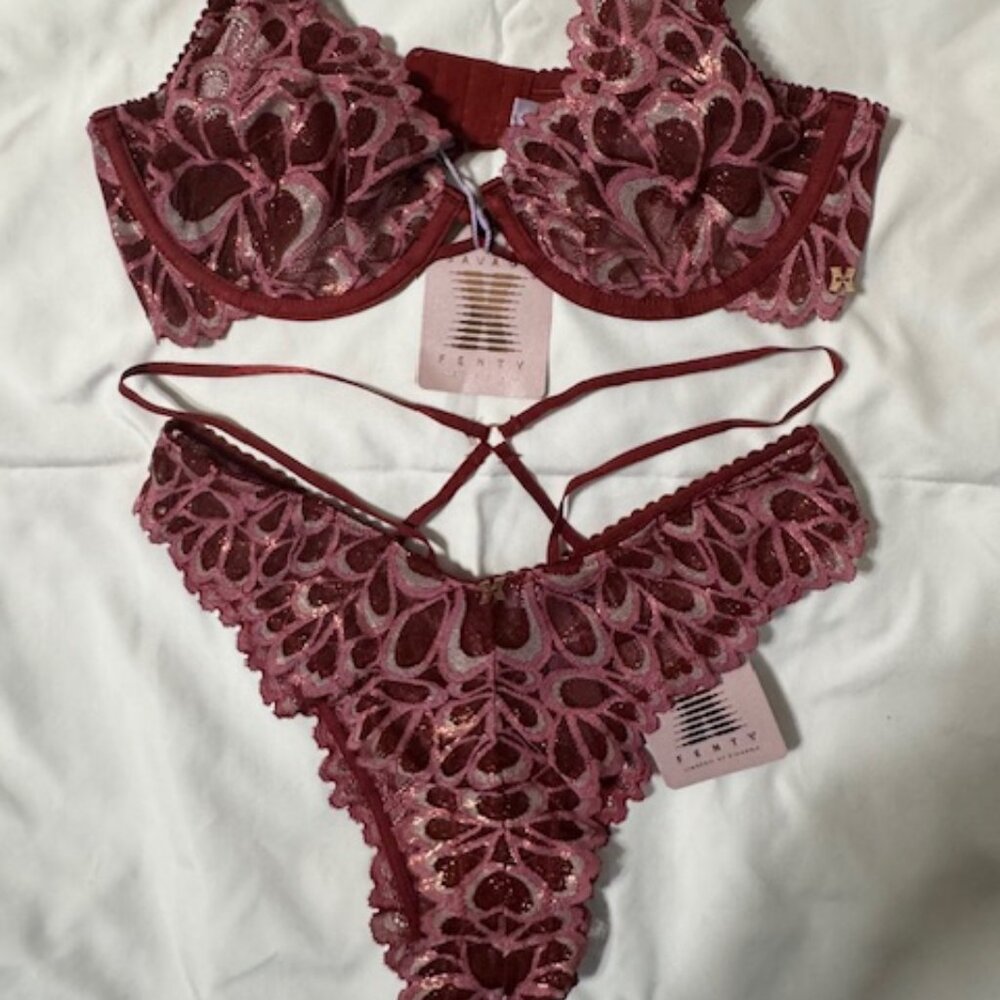 Savage X Fenty Bra & Panty Set